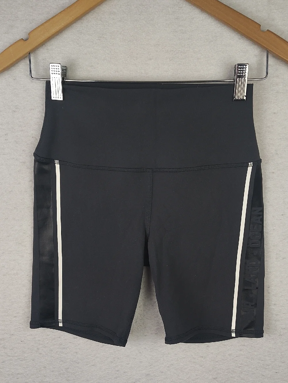 ALO Yoga Gray High-Rise Bike Shorts In Charcoal with Side Stripe Size Small